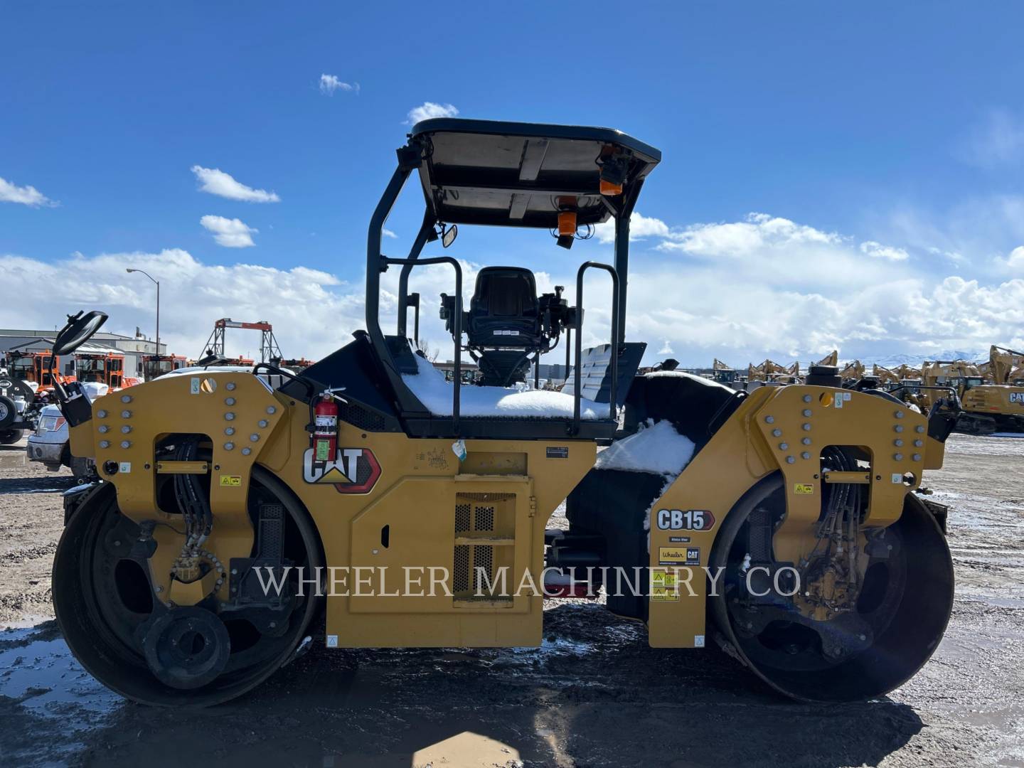 2022 Caterpillar CB15 CW VV Vibratory Double