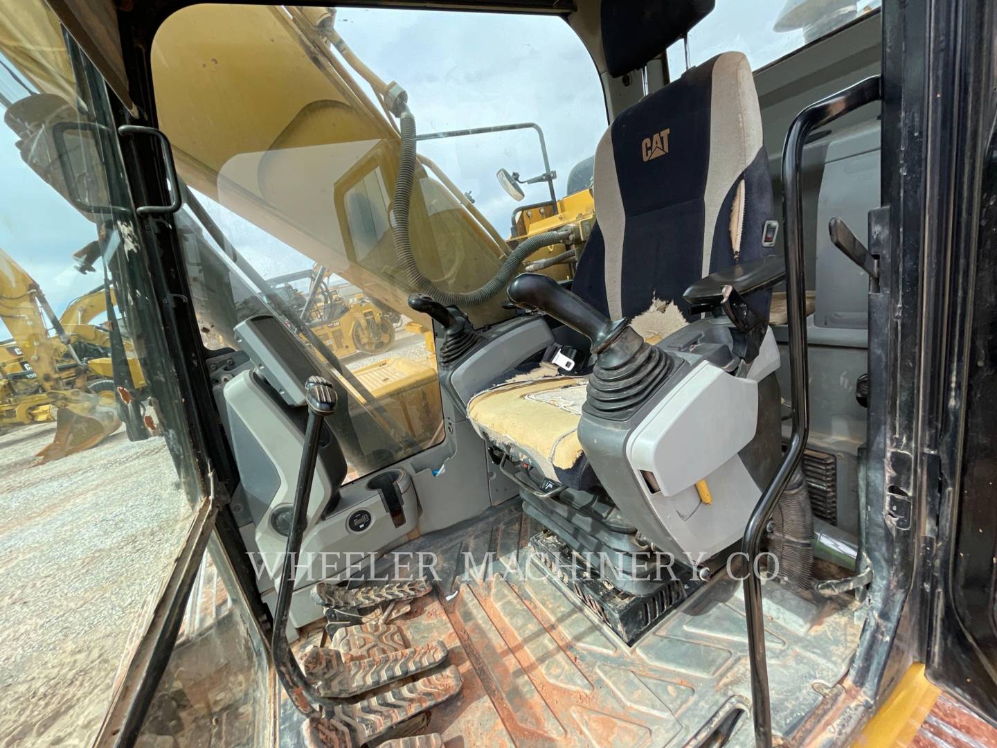 2015 Caterpillar 323F L CF Excavator