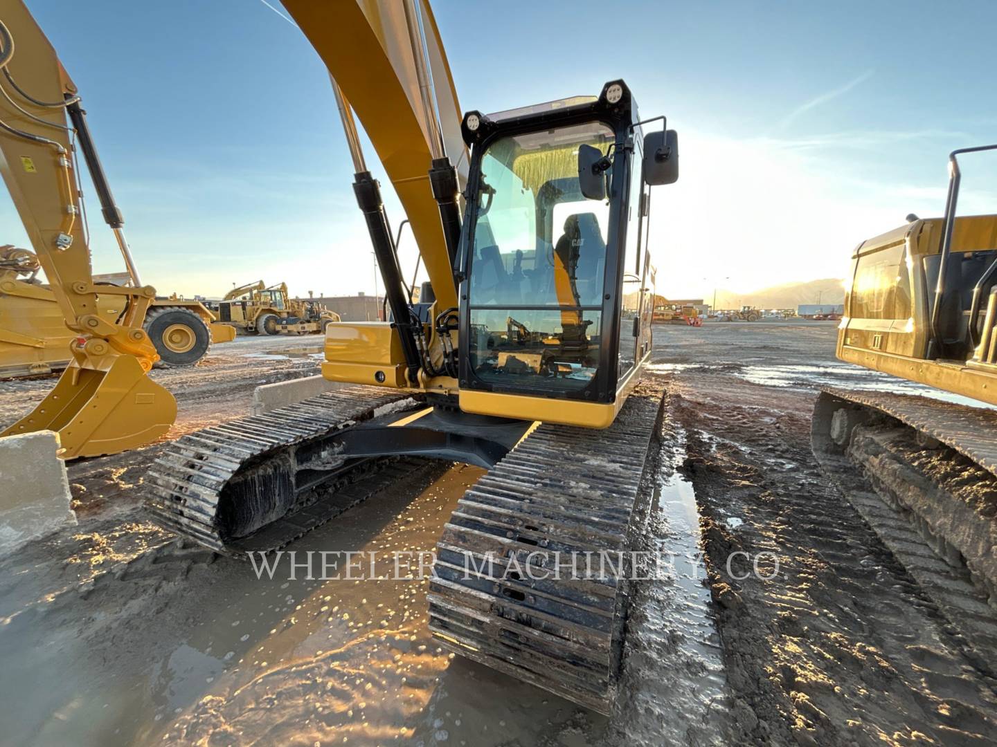 2022 Caterpillar 320 Excavator