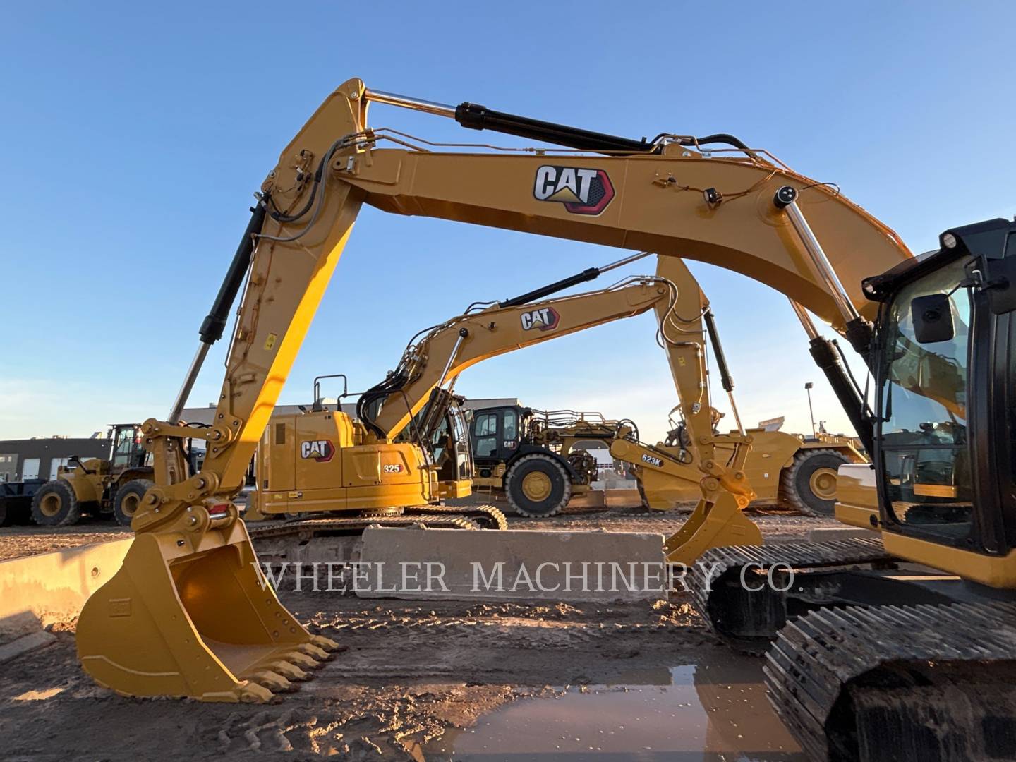 2022 Caterpillar 320 Excavator