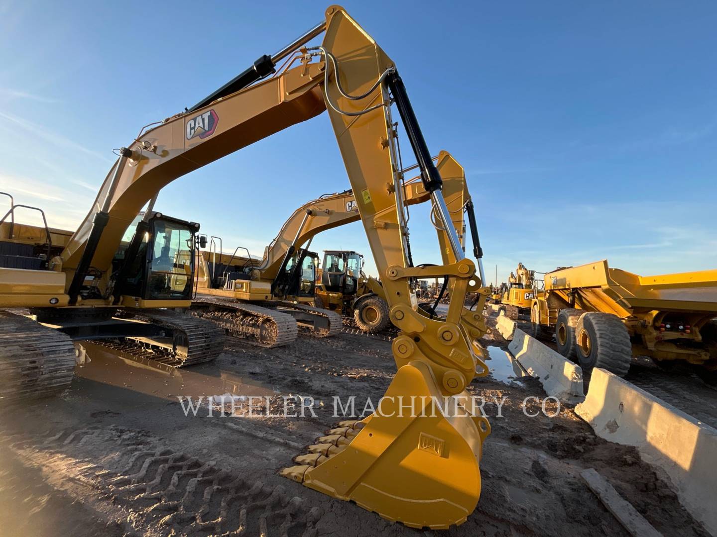 2022 Caterpillar 320 Excavator