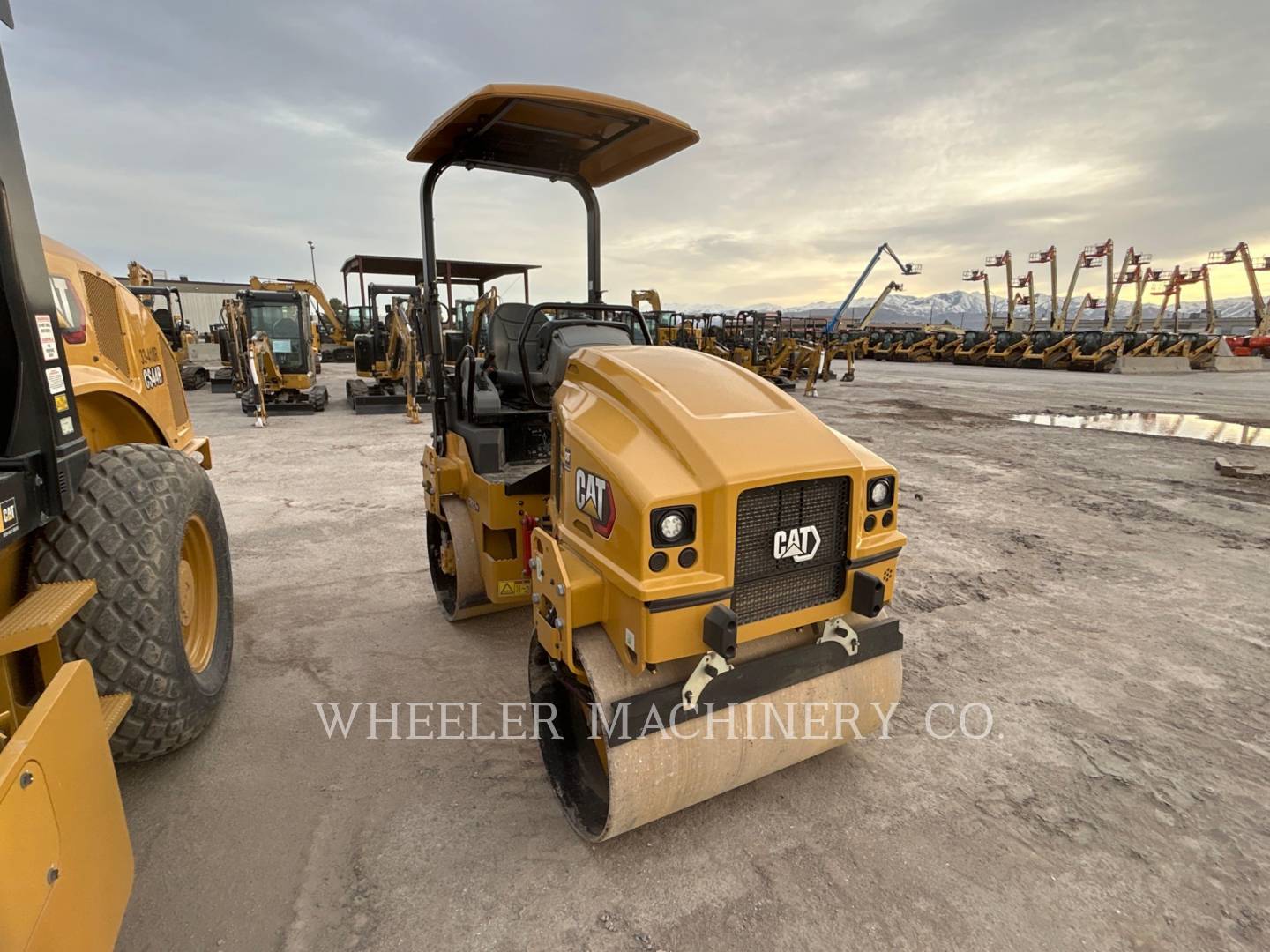 2022 Caterpillar CB2.7 GC Vibratory Double