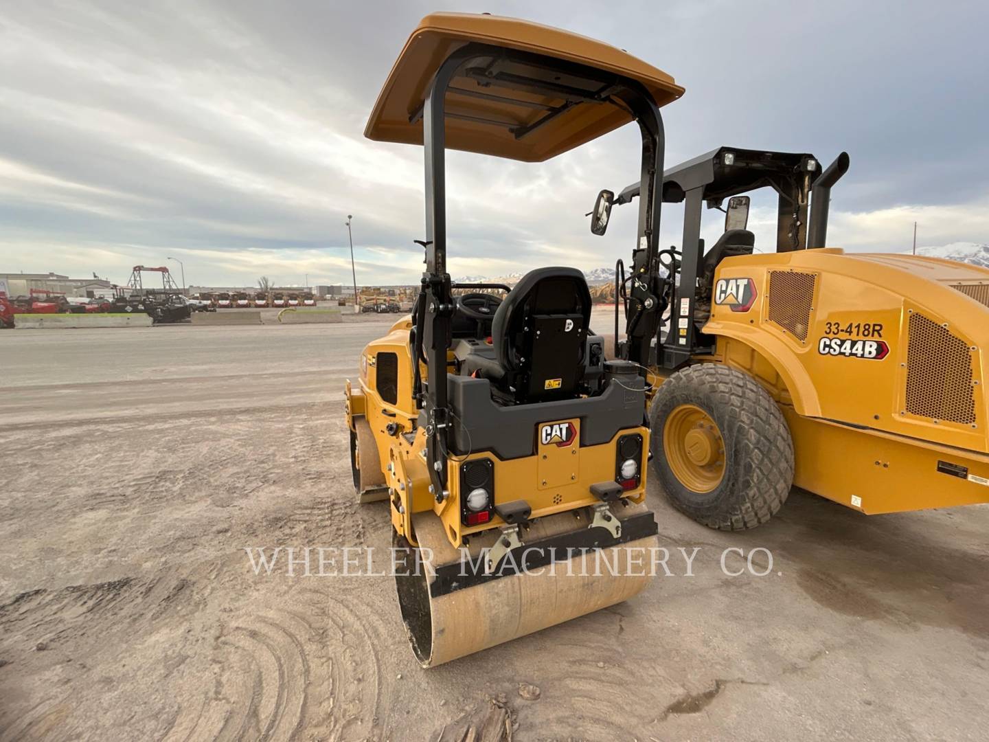 2022 Caterpillar CB2.7 GC Vibratory Double