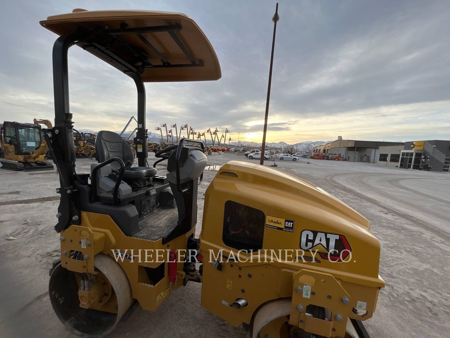 2022 Caterpillar CB2.7 GC Vibratory Double