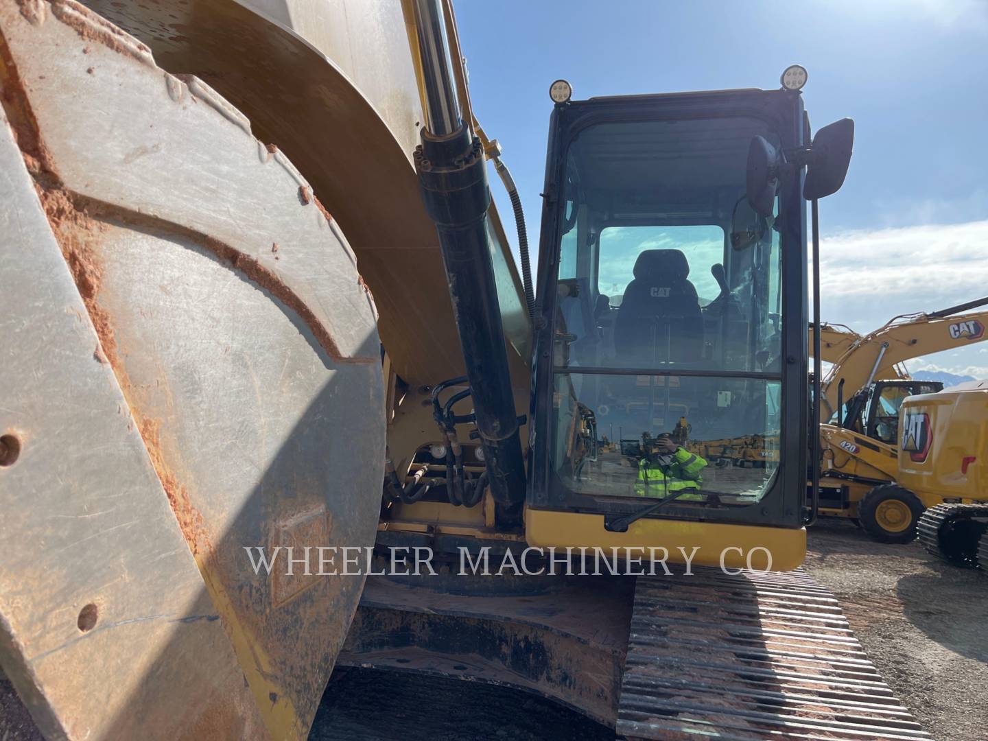 2022 Caterpillar 330 CF Excavator