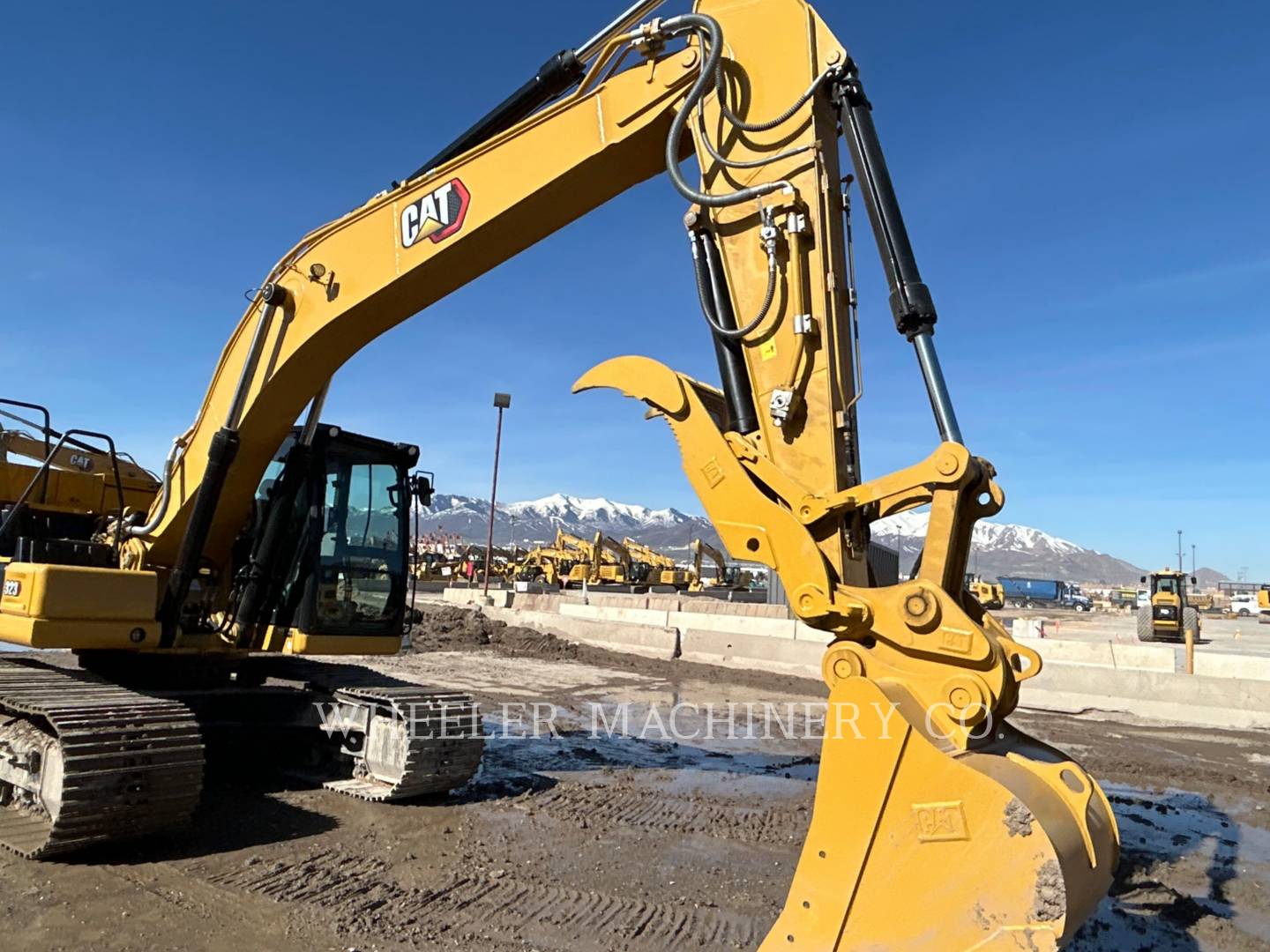 2023 Caterpillar 323 TH Excavator