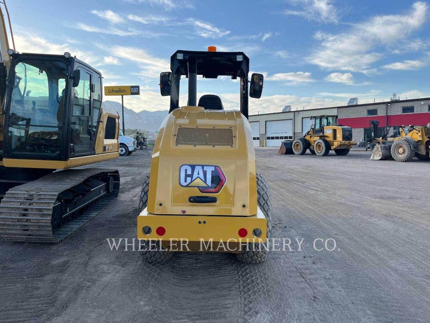 2023 Caterpillar CS44B Vibratory Single