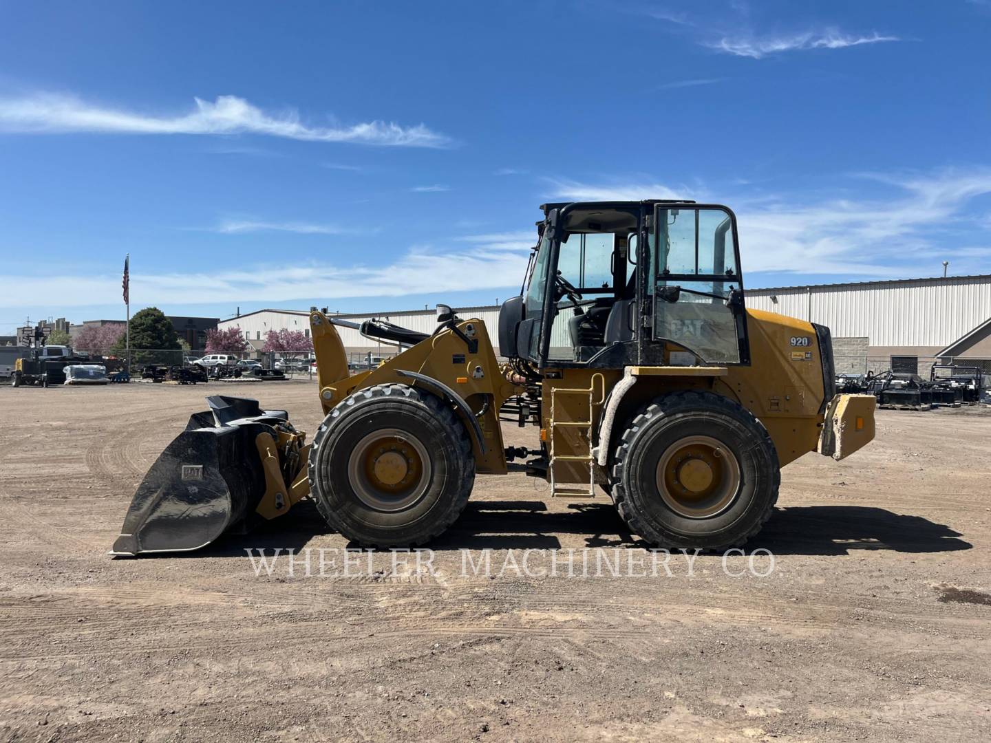 2022 Caterpillar 920 Wheel Loader