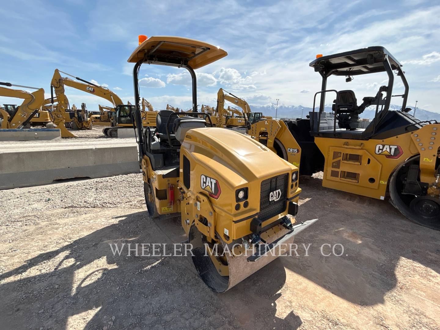 2023 Caterpillar CB2.5 GC Vibratory Double