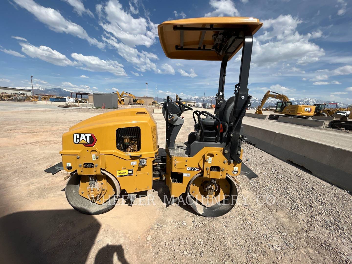 2023 Caterpillar CB2.5 GC Vibratory Double