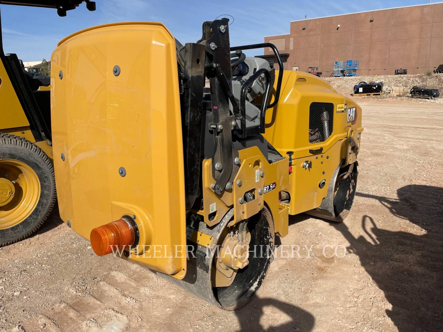 2022 Caterpillar CB2.5 GC Vibratory Double