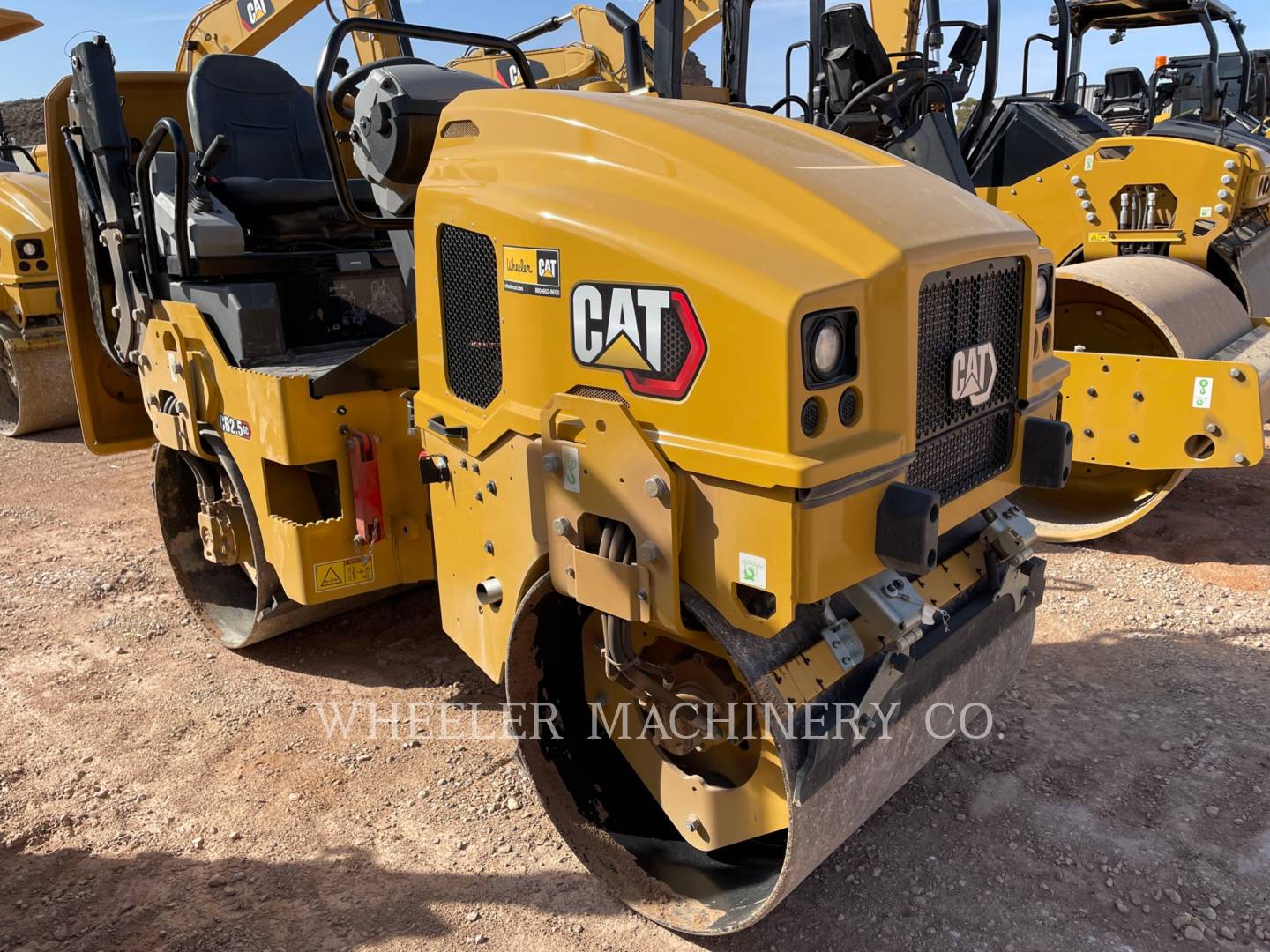 2022 Caterpillar CB2.5 GC Vibratory Double