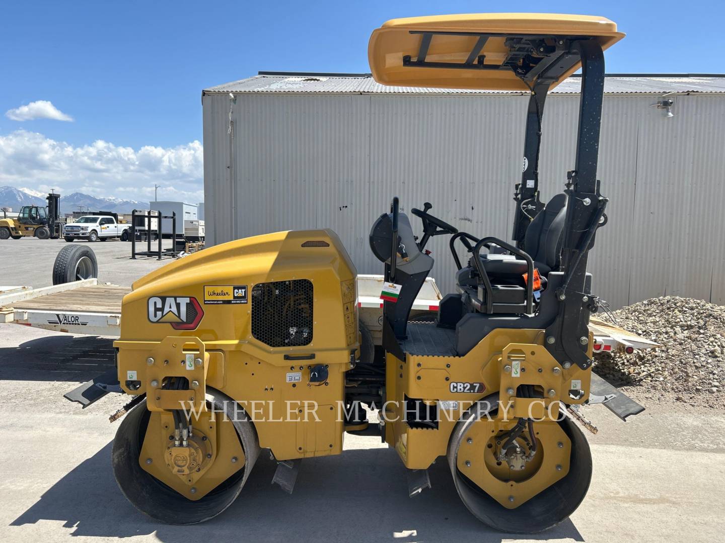 2023 Caterpillar CB2.7 Vibratory Double