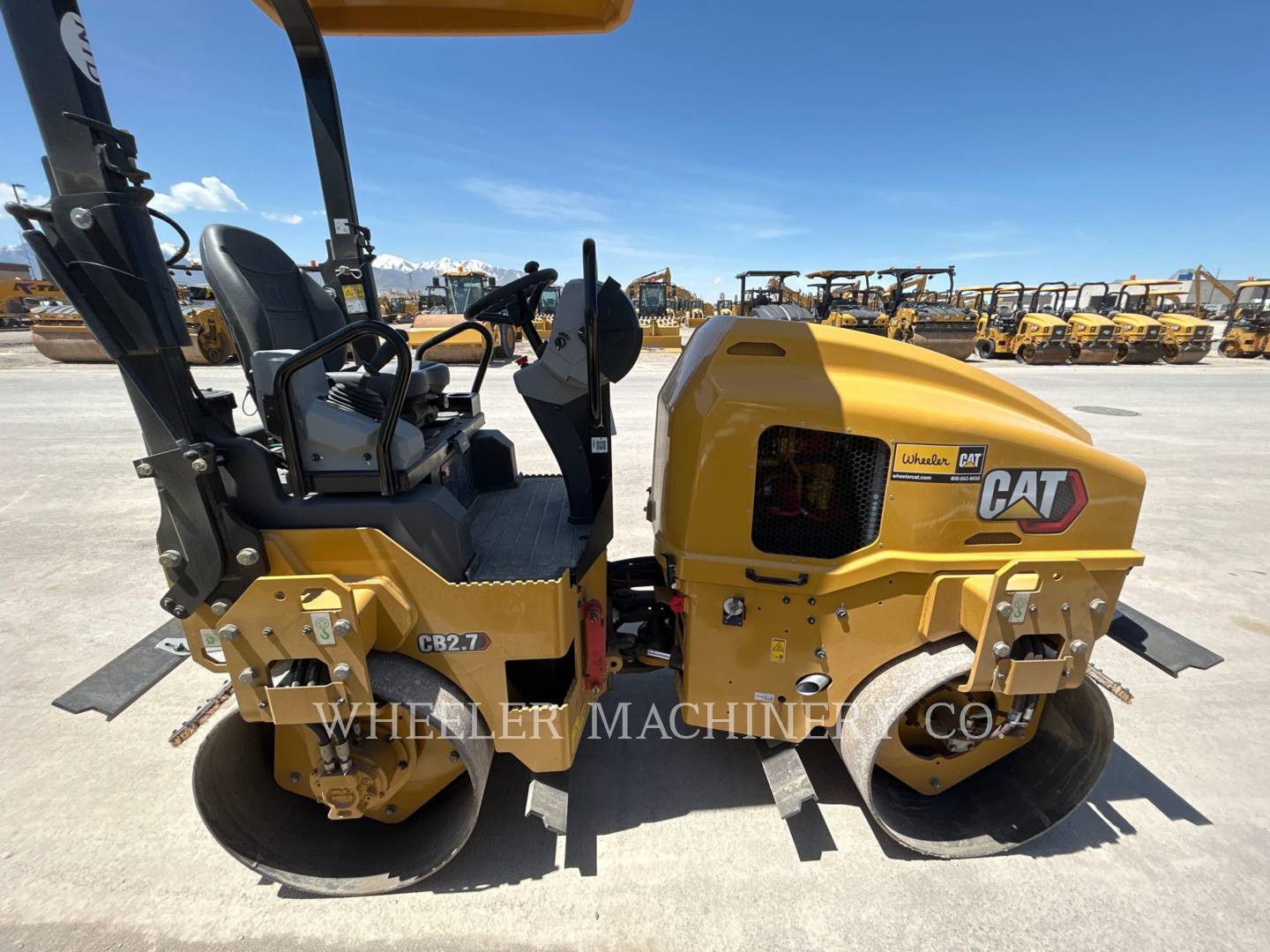 2023 Caterpillar CB2.7 Vibratory Double