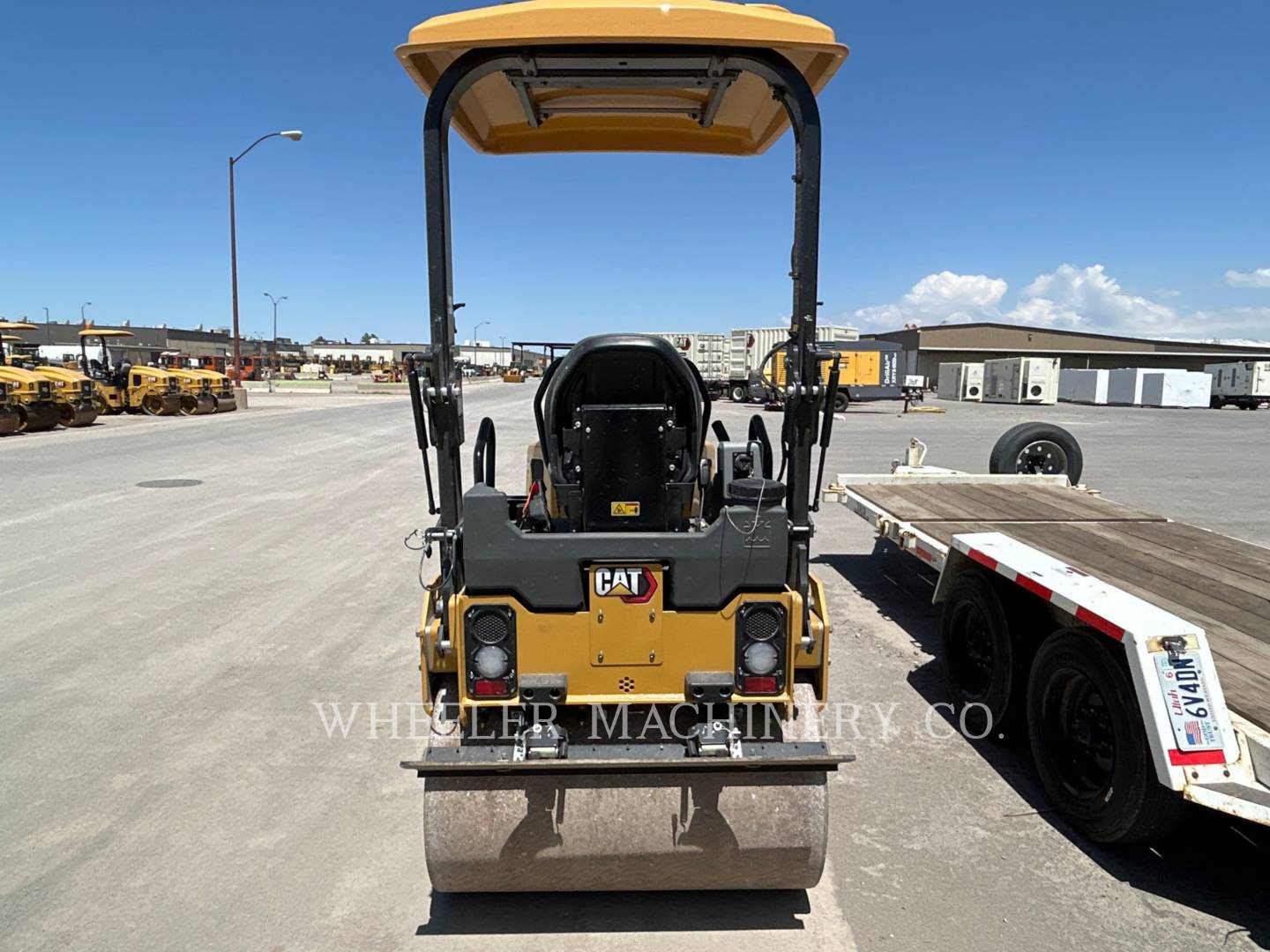 2023 Caterpillar CB2.7 Vibratory Double