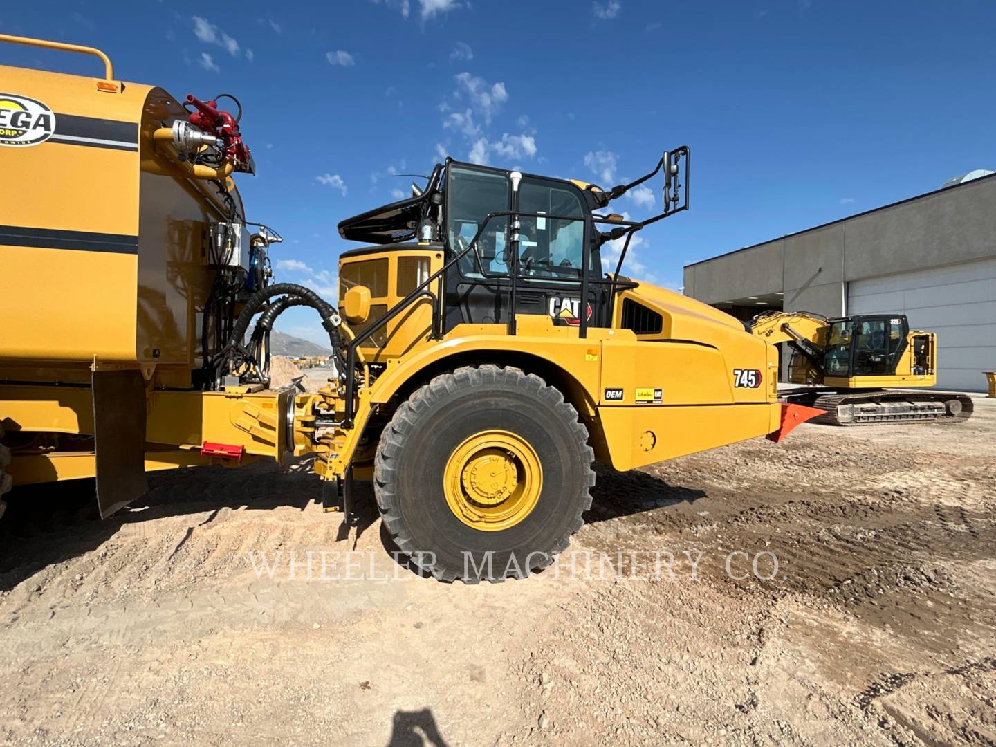 2023 Caterpillar WT 745 Articulated Truck