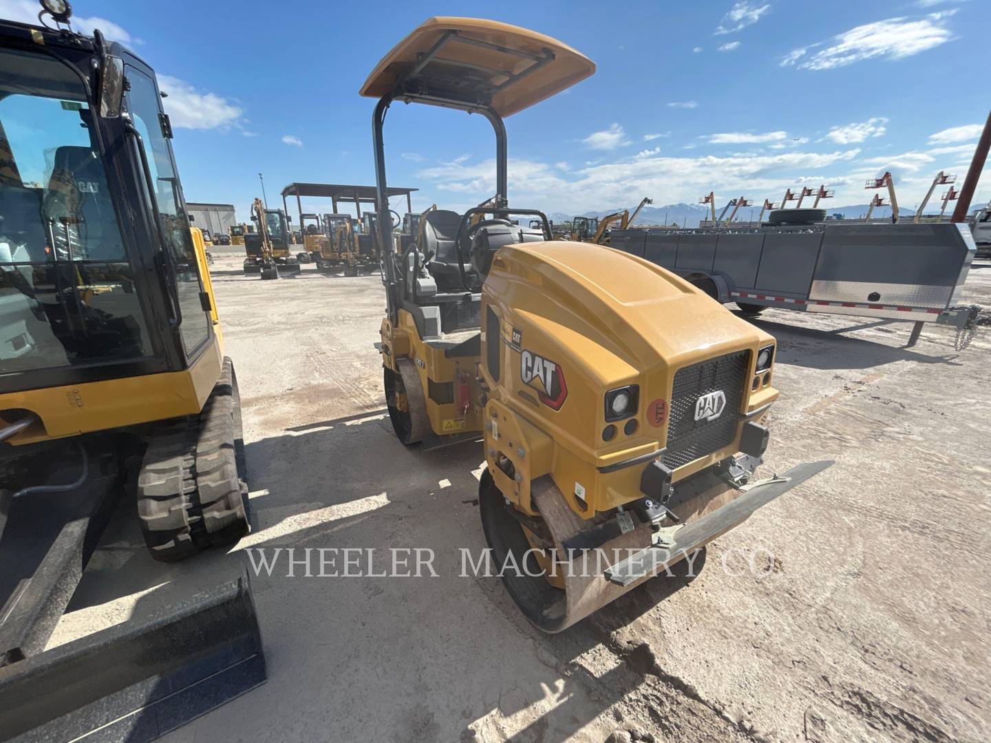 2023 Caterpillar CB2.7 Vibratory Double