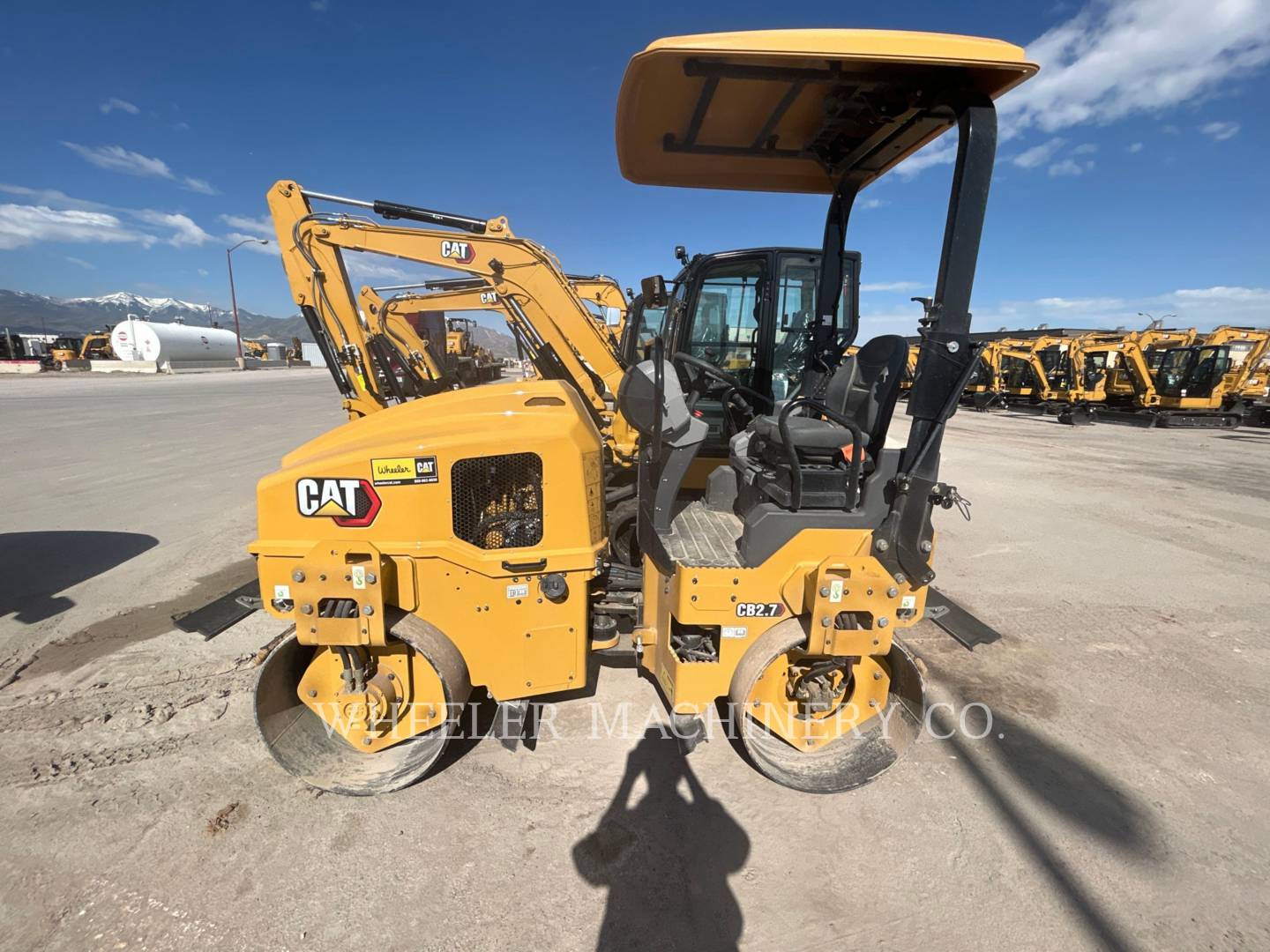 2023 Caterpillar CB2.7 Vibratory Double