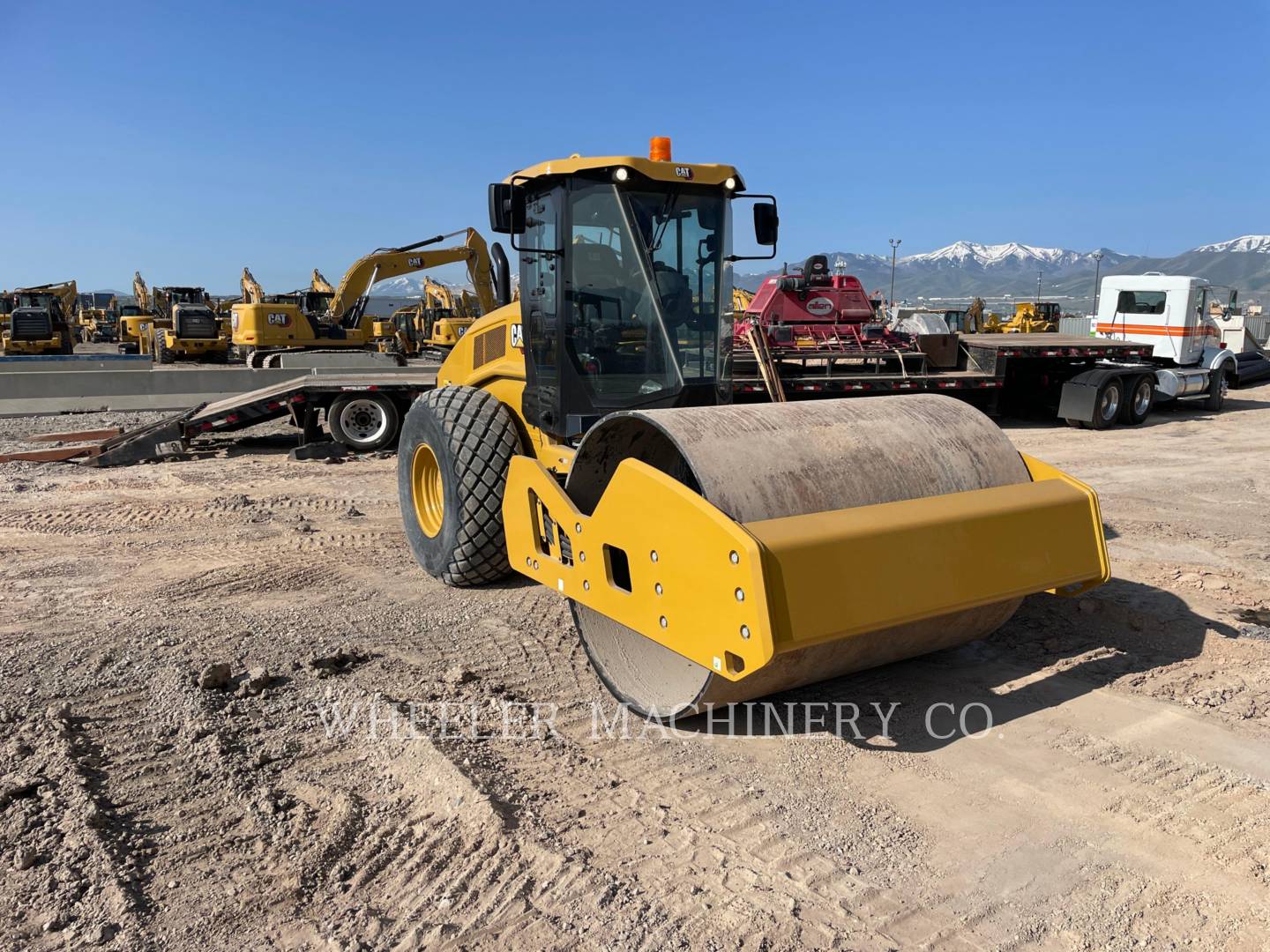 2022 Caterpillar CS12 GC Vibratory Single