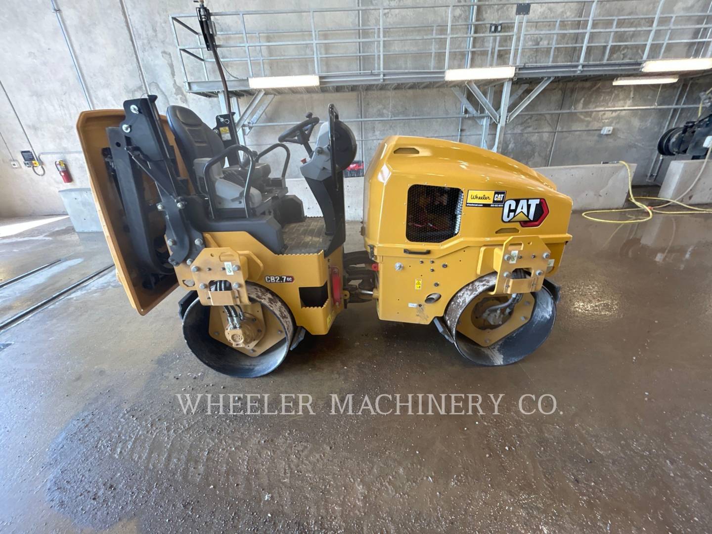 2022 Caterpillar CB2.7 GC Vibratory Double