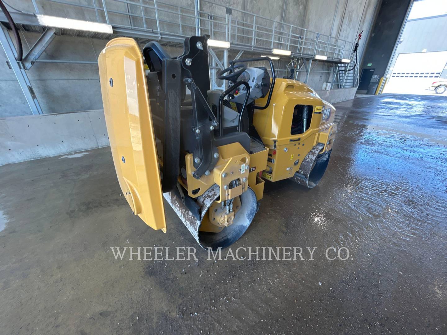 2022 Caterpillar CB2.7 GC Vibratory Double