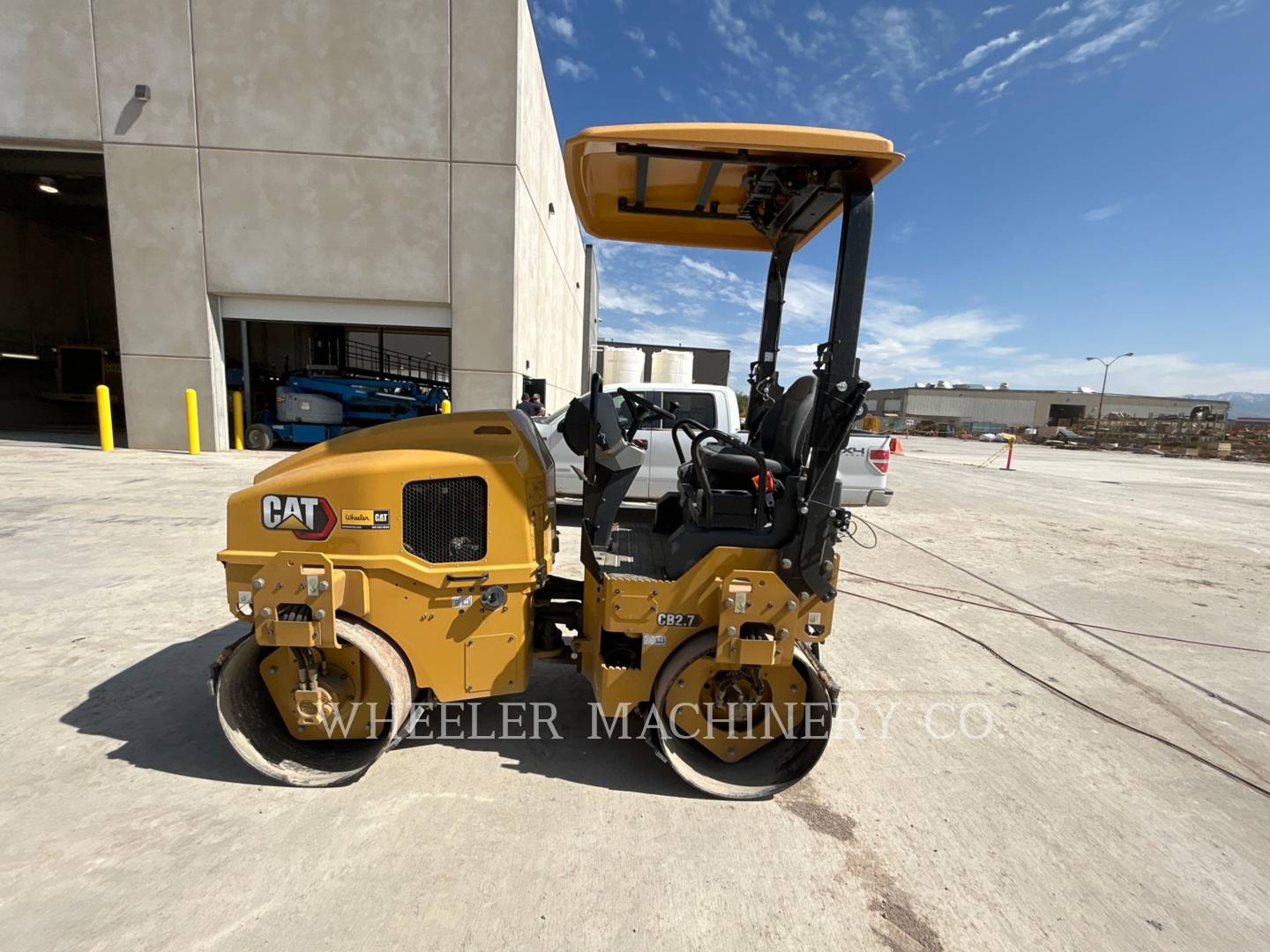 2023 Caterpillar CB2.7 Vibratory Double