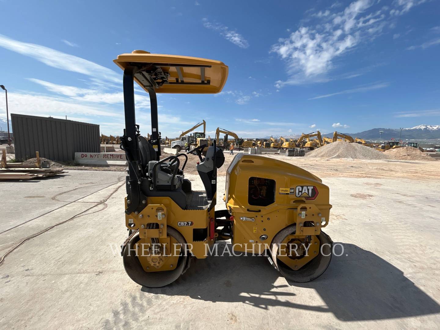 2023 Caterpillar CB2.7 Vibratory Double