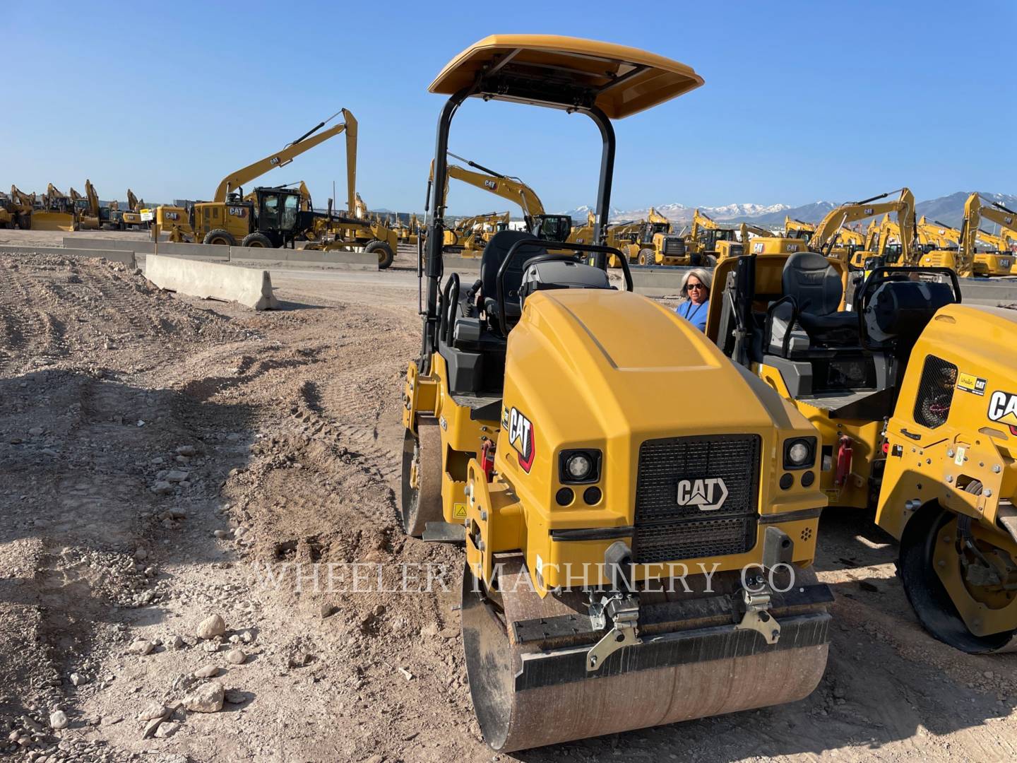 2023 Caterpillar CB2.7 GC Vibratory Double