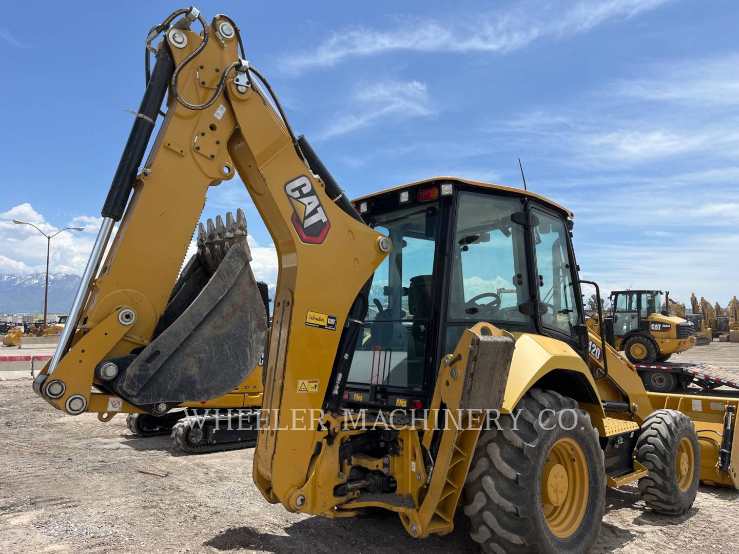 2020 Caterpillar 420 Tractor Loader Backhoe