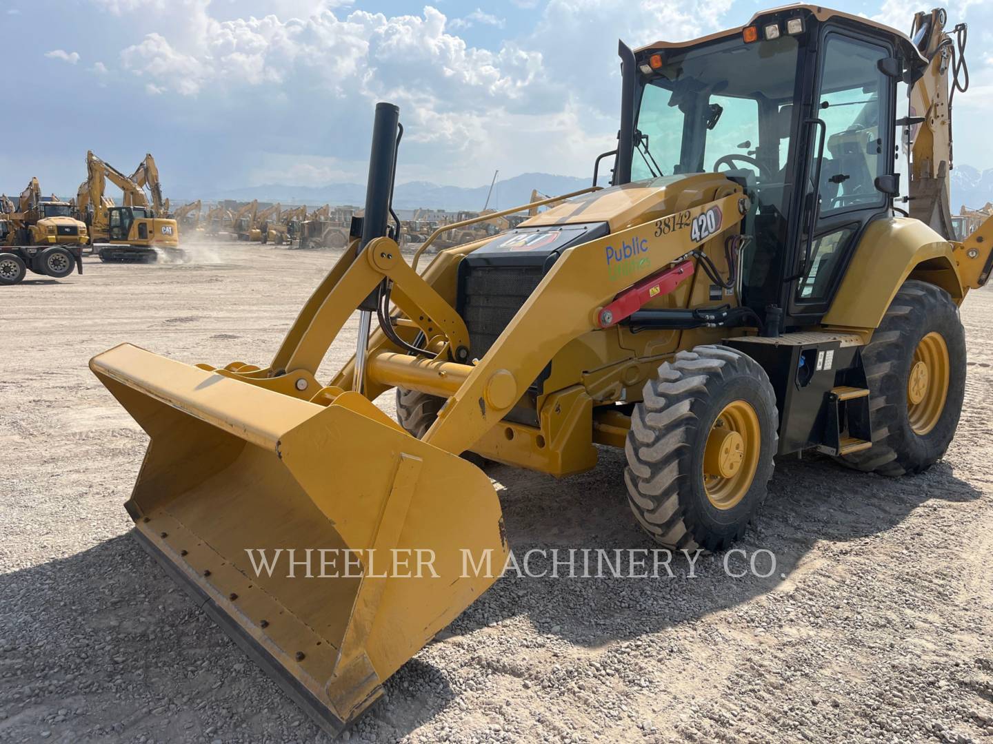 2022 Caterpillar 420 Tractor Loader Backhoe