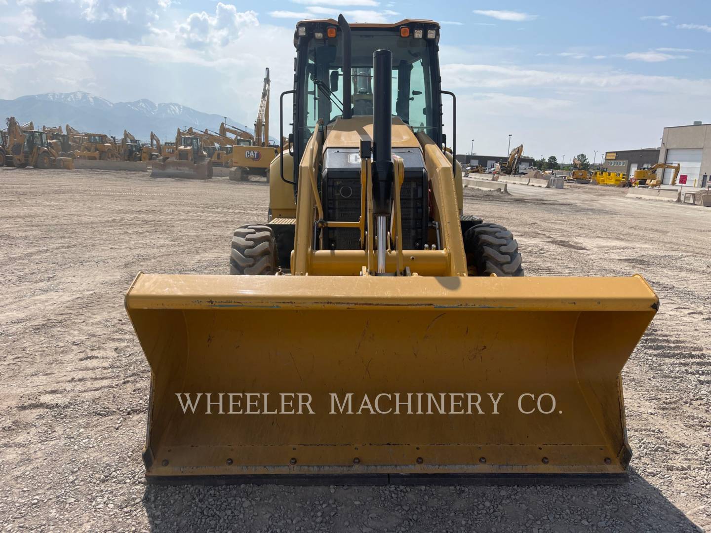 2022 Caterpillar 420 Tractor Loader Backhoe