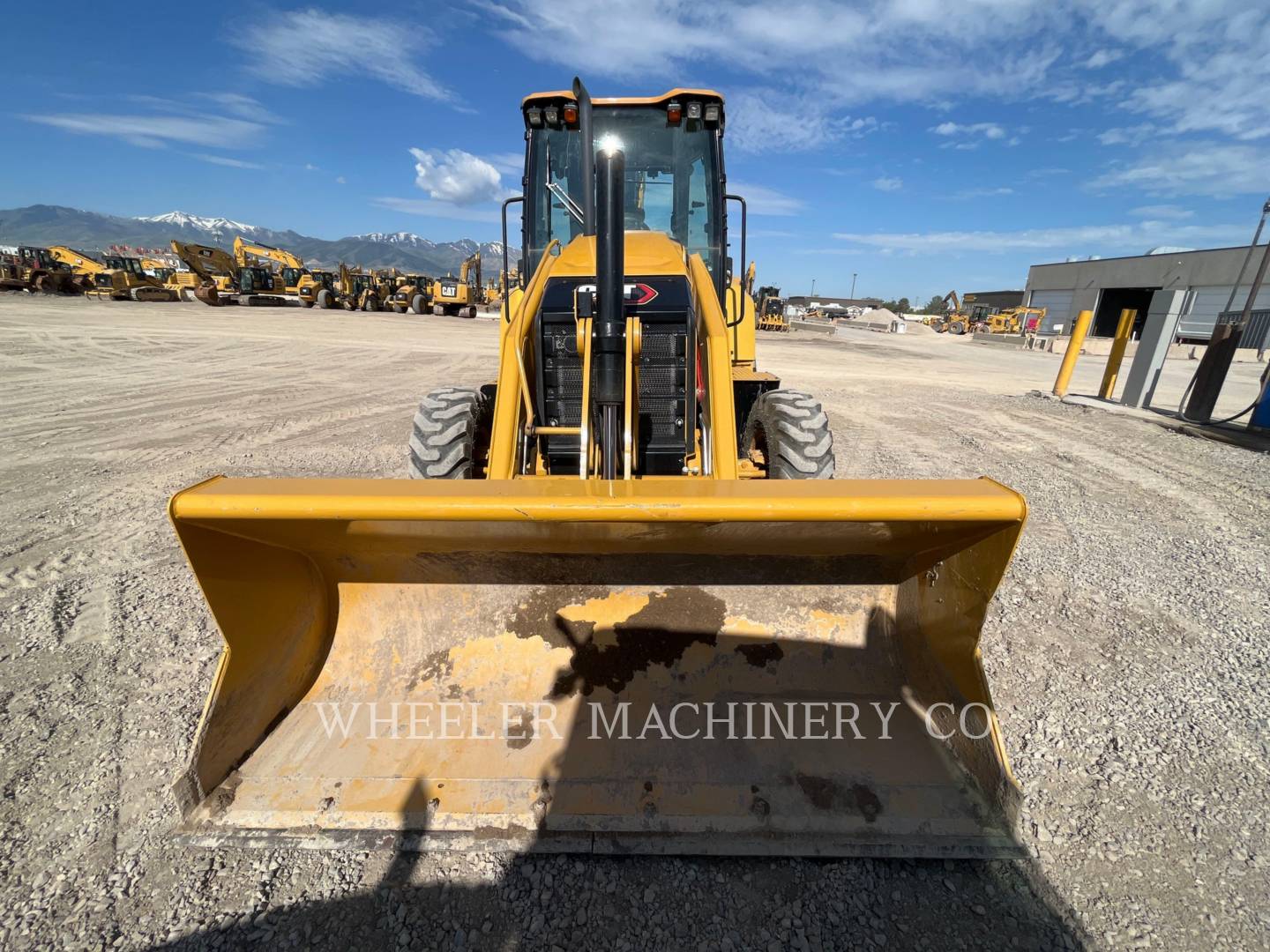 2022 Caterpillar 420 Tractor Loader Backhoe