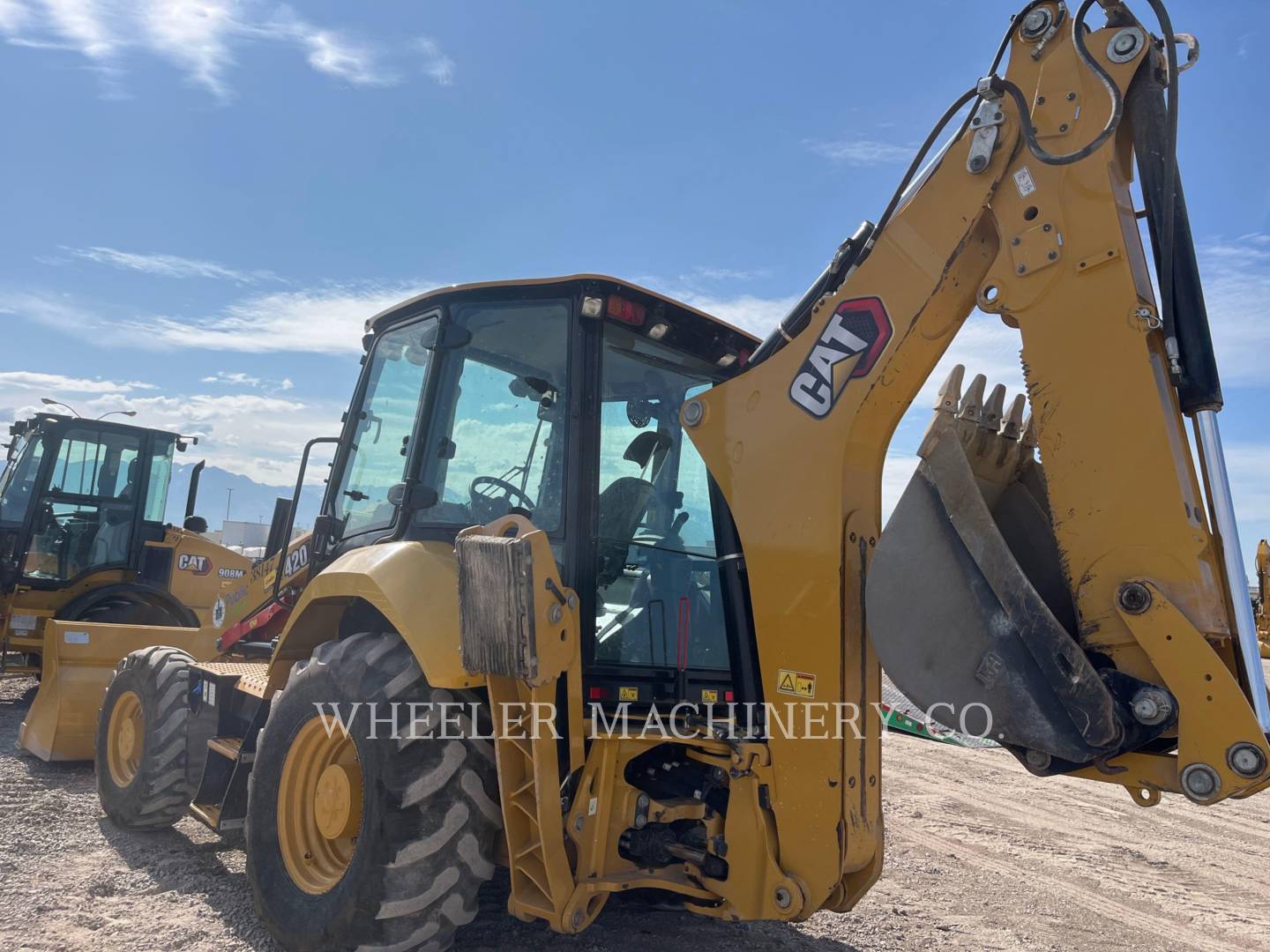 2022 Caterpillar 420 Tractor Loader Backhoe