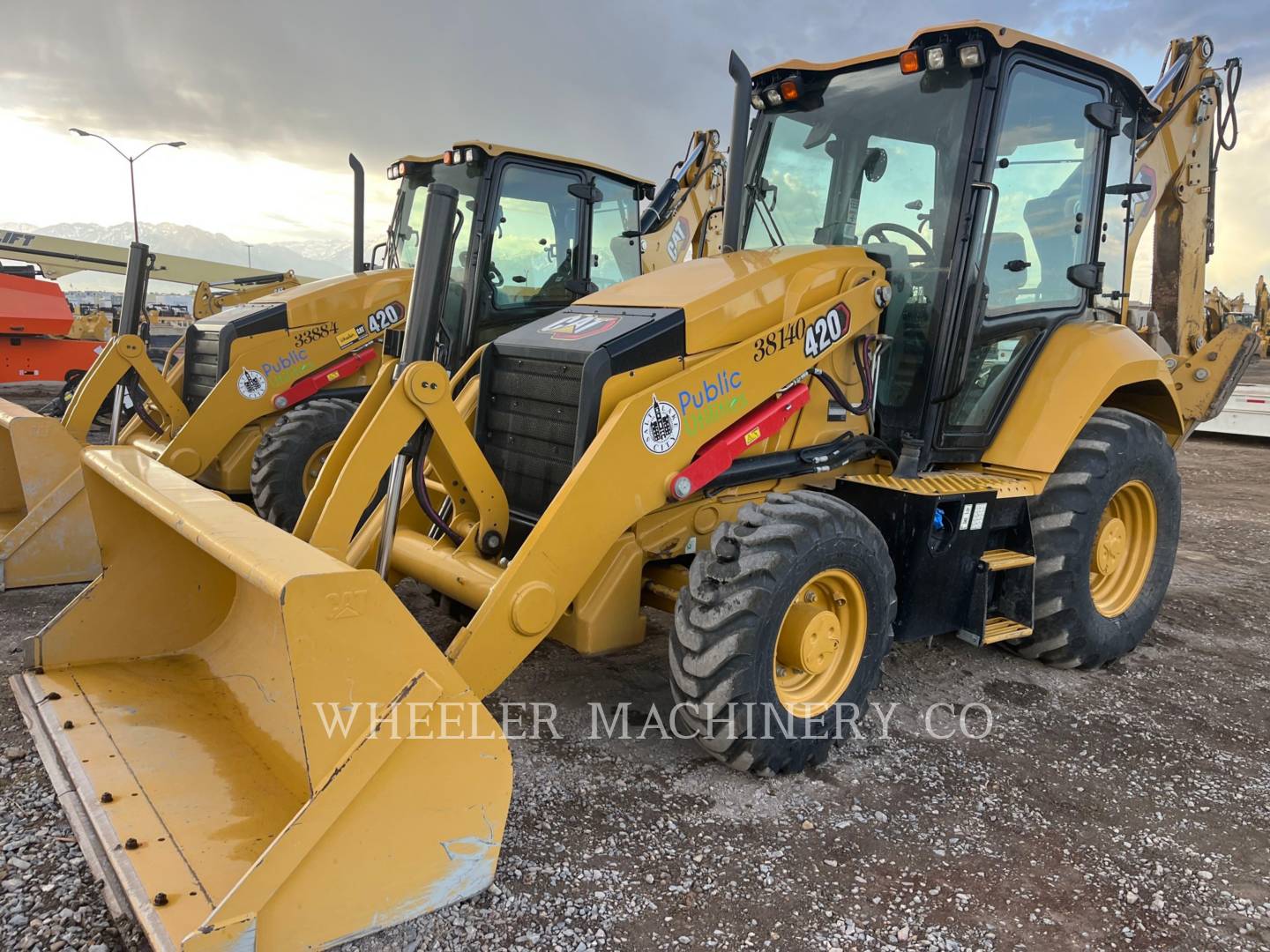 2022 Caterpillar 420 Tractor Loader Backhoe