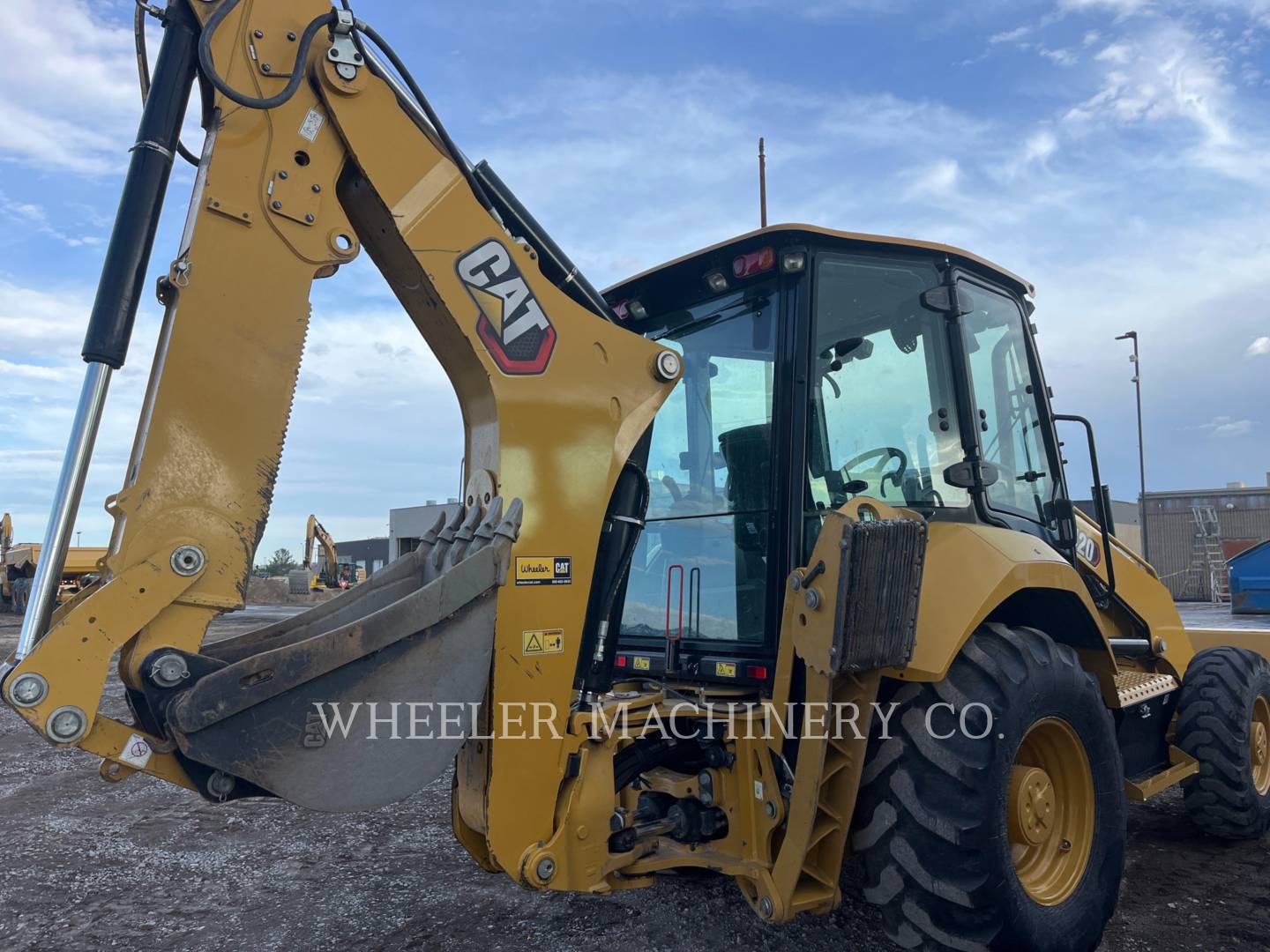 2022 Caterpillar 420 Tractor Loader Backhoe