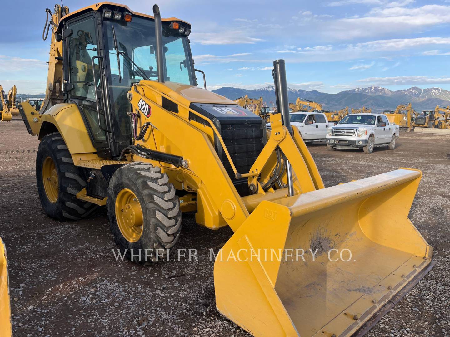 2022 Caterpillar 420 Tractor Loader Backhoe