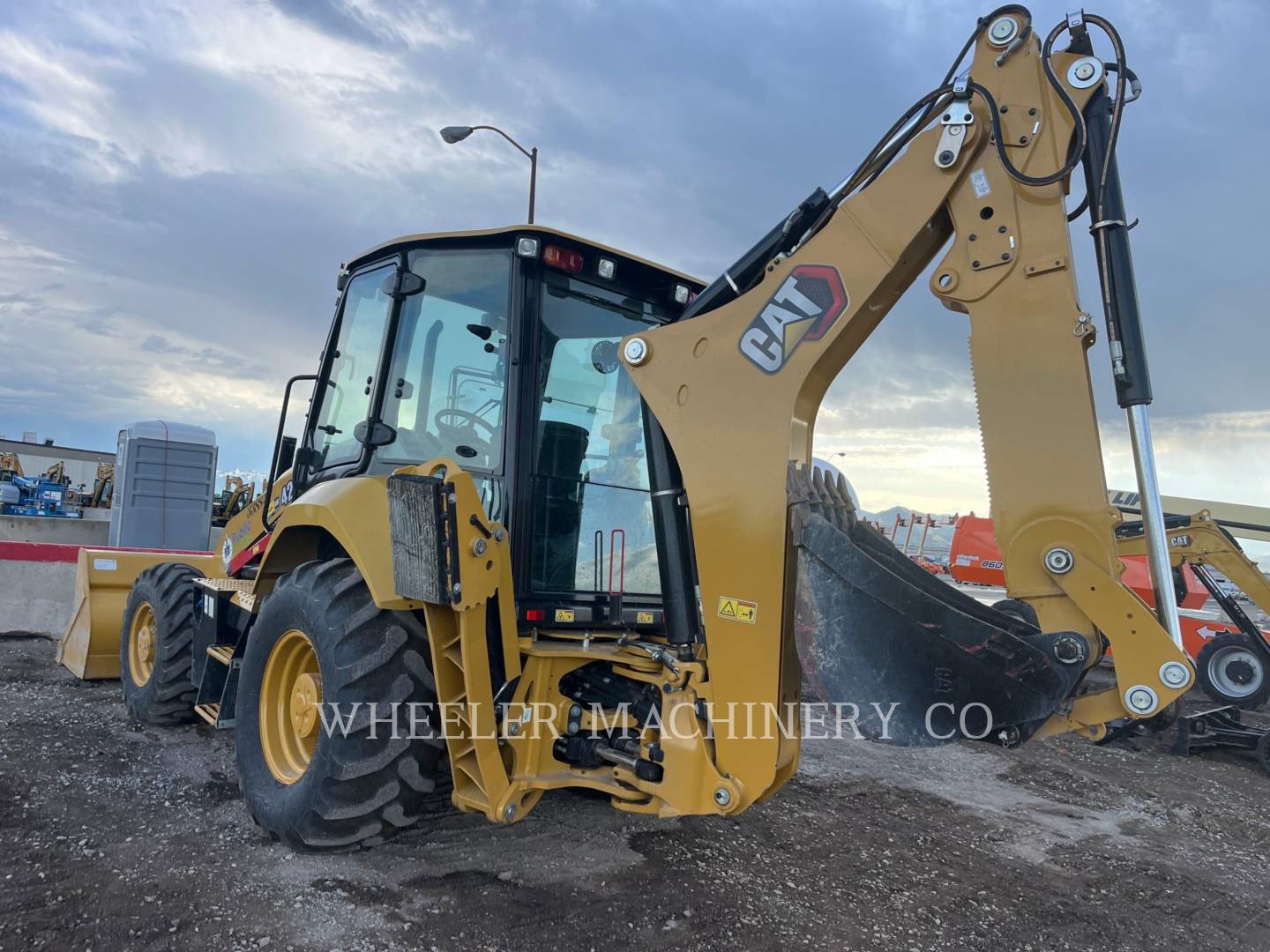 2022 Caterpillar 420 Tractor Loader Backhoe