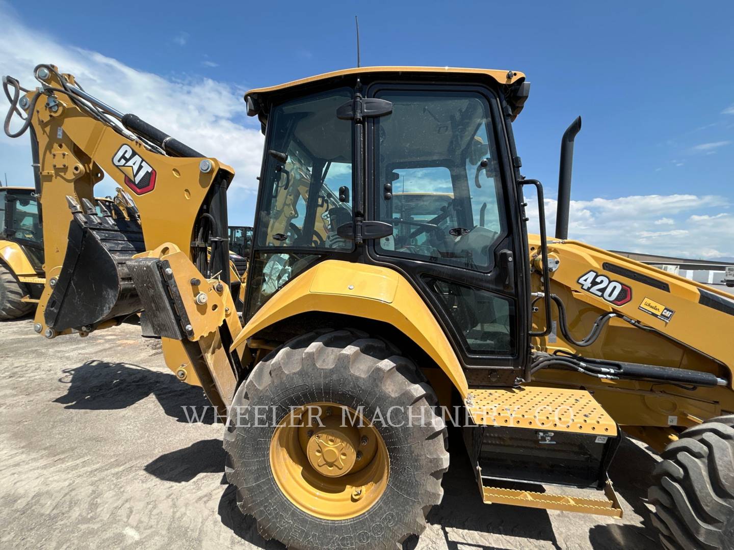 2022 Caterpillar 420 Tractor Loader Backhoe