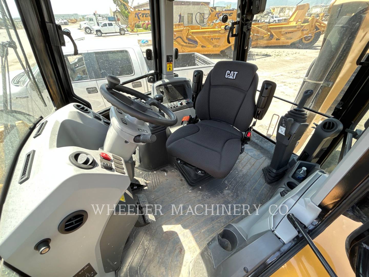 2022 Caterpillar 420 Tractor Loader Backhoe