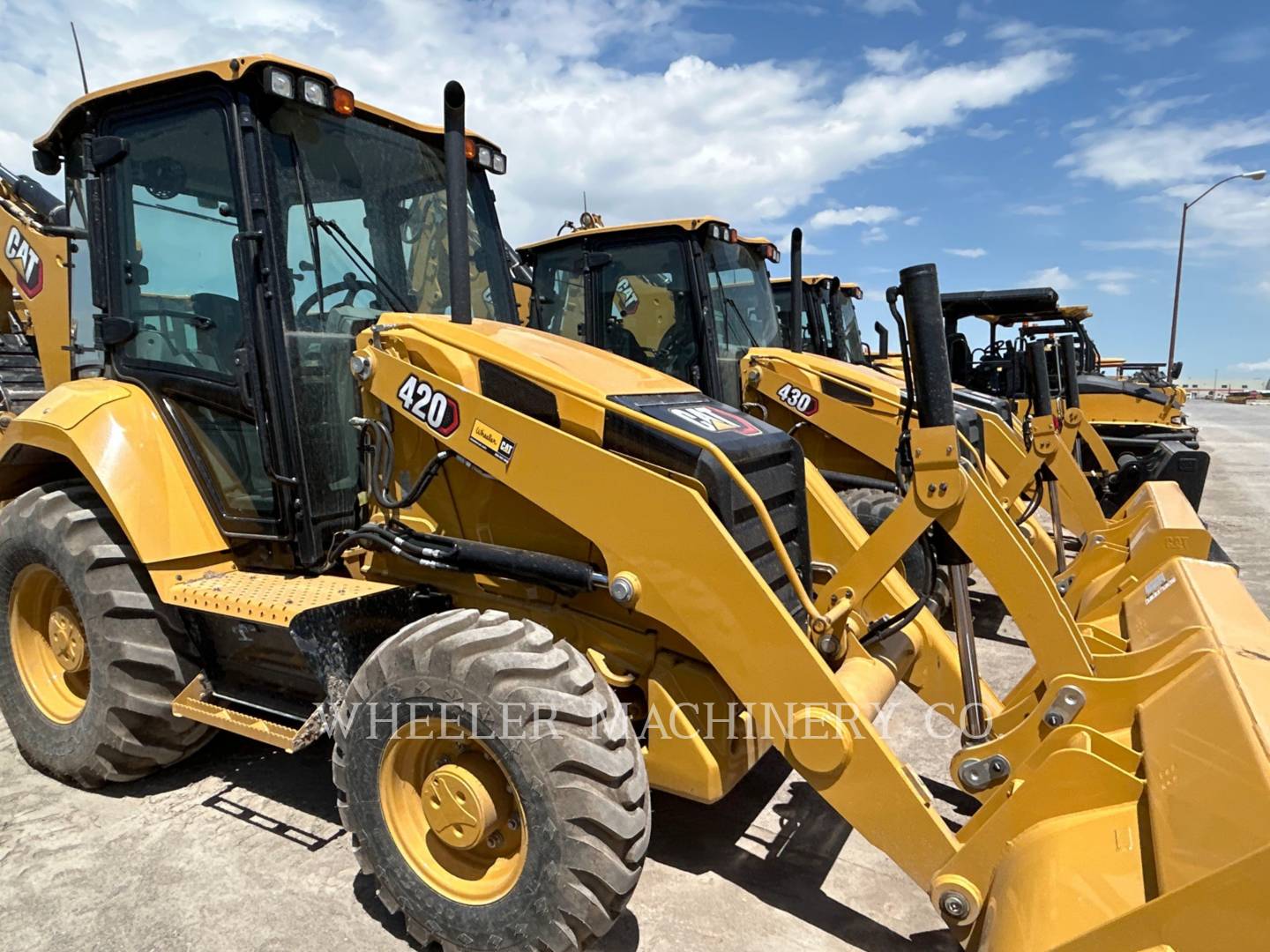 2022 Caterpillar 420 Tractor Loader Backhoe