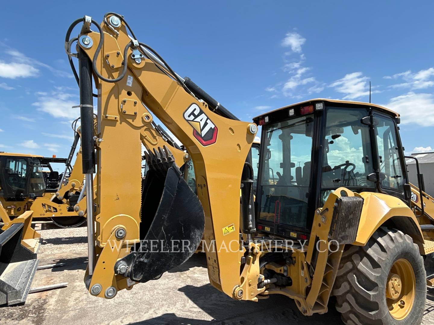 2022 Caterpillar 420 Tractor Loader Backhoe