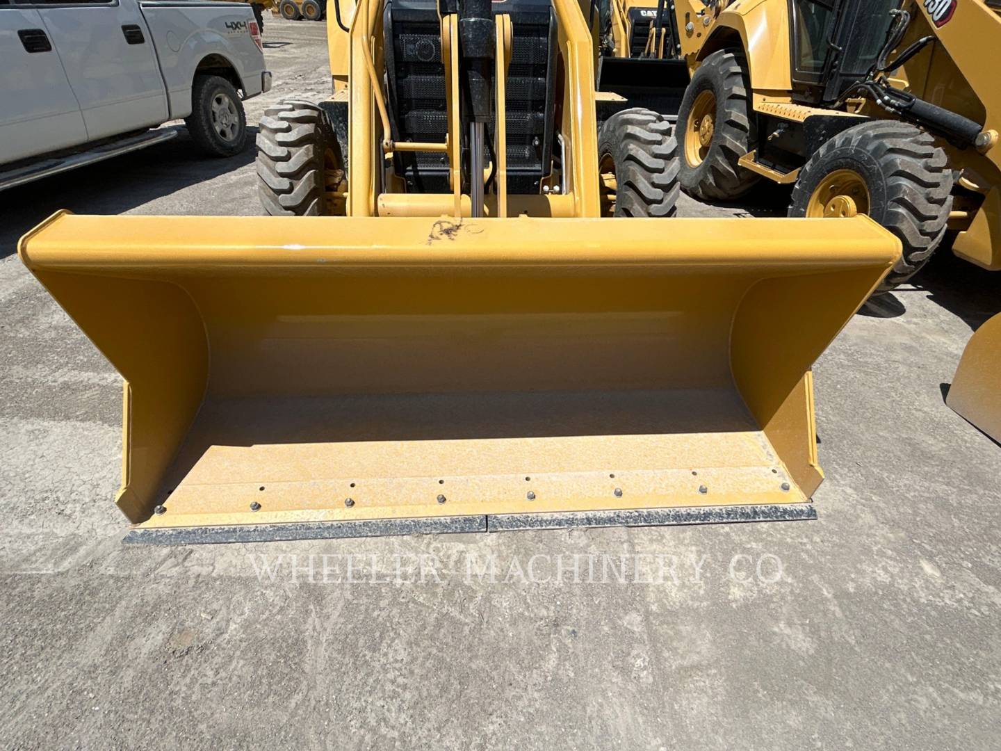 2022 Caterpillar 420 Tractor Loader Backhoe