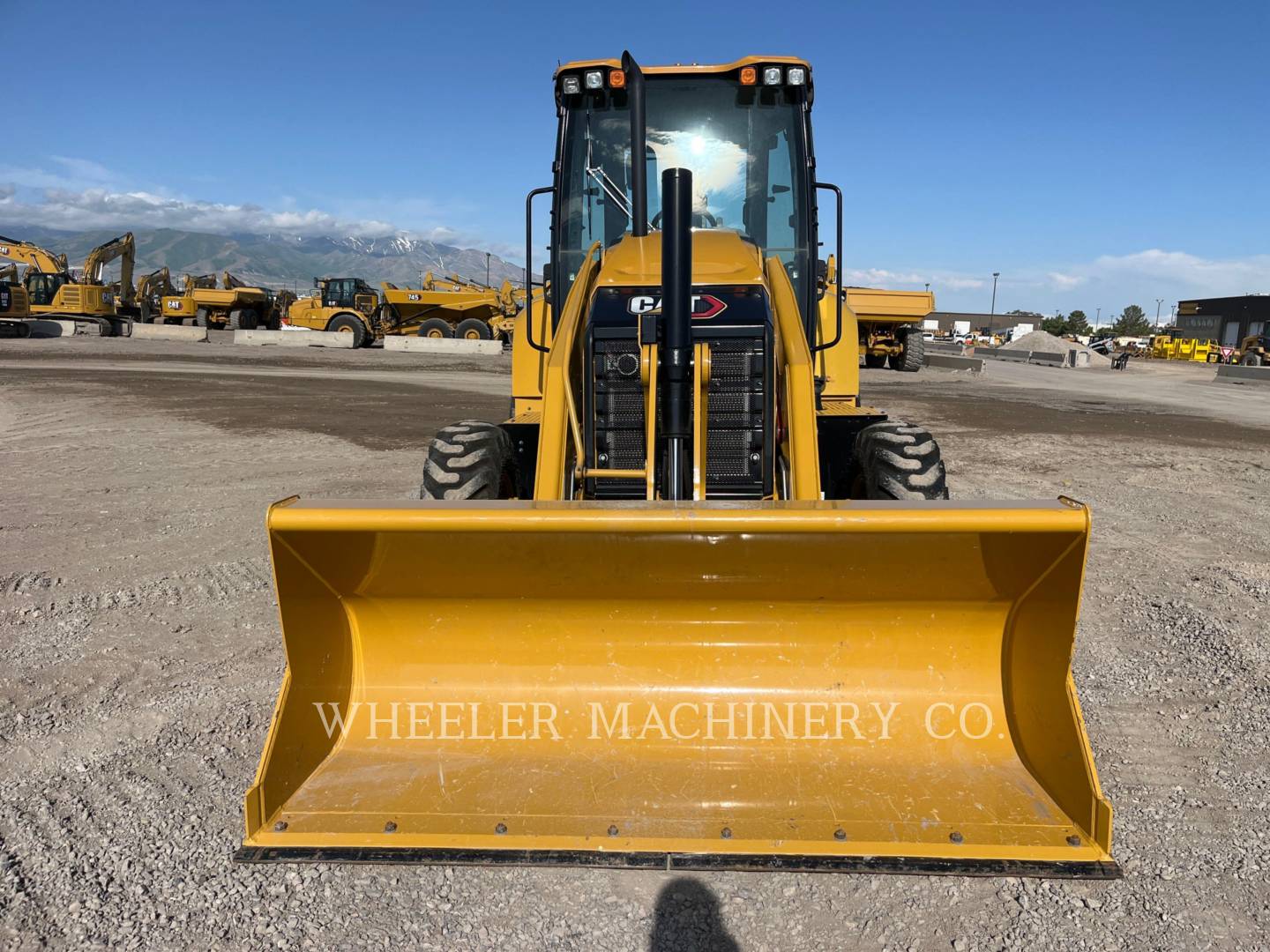 2022 Caterpillar 420 Tractor Loader Backhoe