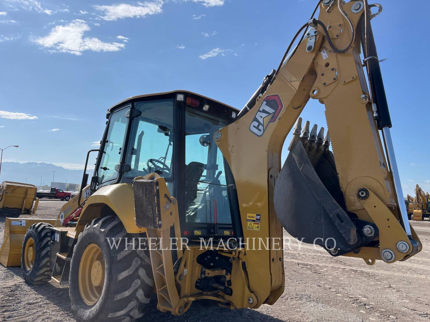 2022 Caterpillar 420 Tractor Loader Backhoe