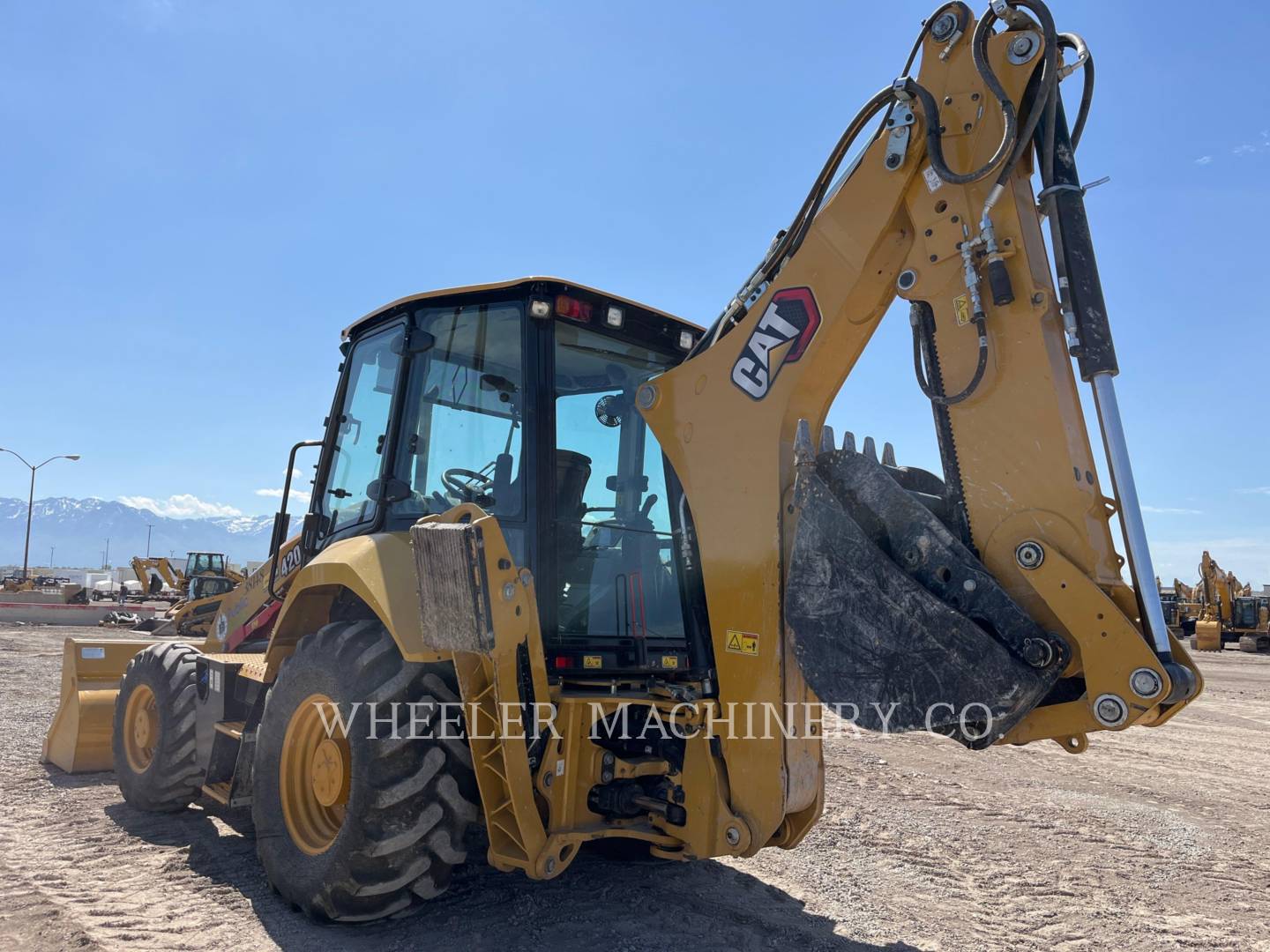 2022 Caterpillar 420 TH Tractor Loader Backhoe