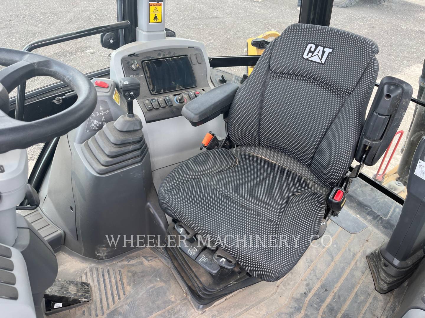 2022 Caterpillar 420 Tractor Loader Backhoe