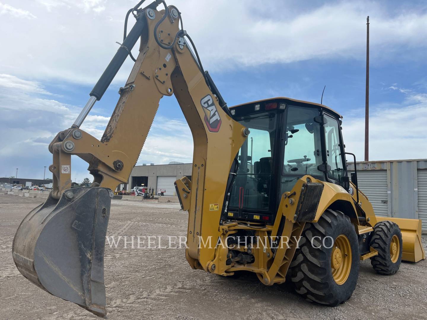 2022 Caterpillar 420 Tractor Loader Backhoe