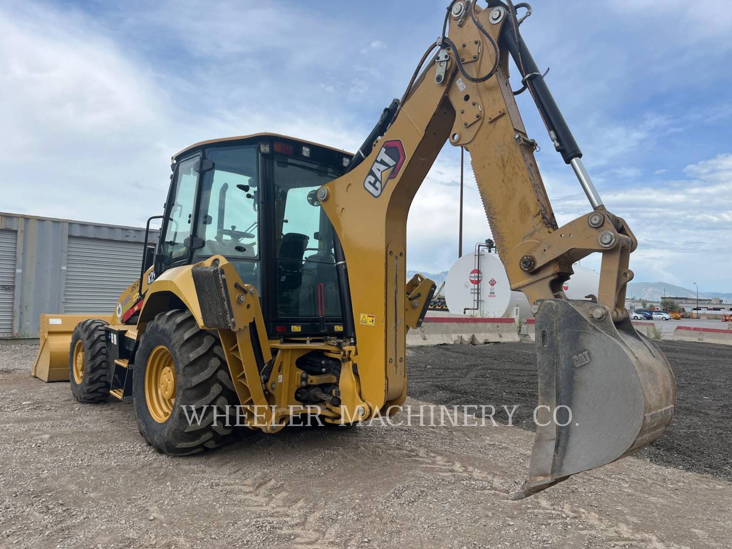 2022 Caterpillar 420 Tractor Loader Backhoe