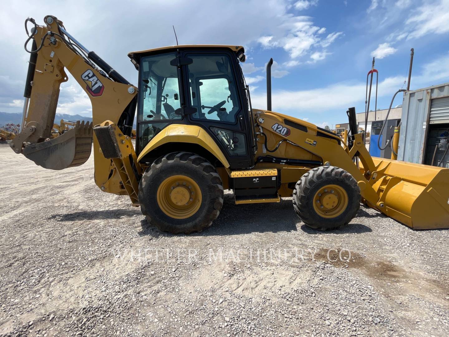 2022 Caterpillar 420 Tractor Loader Backhoe