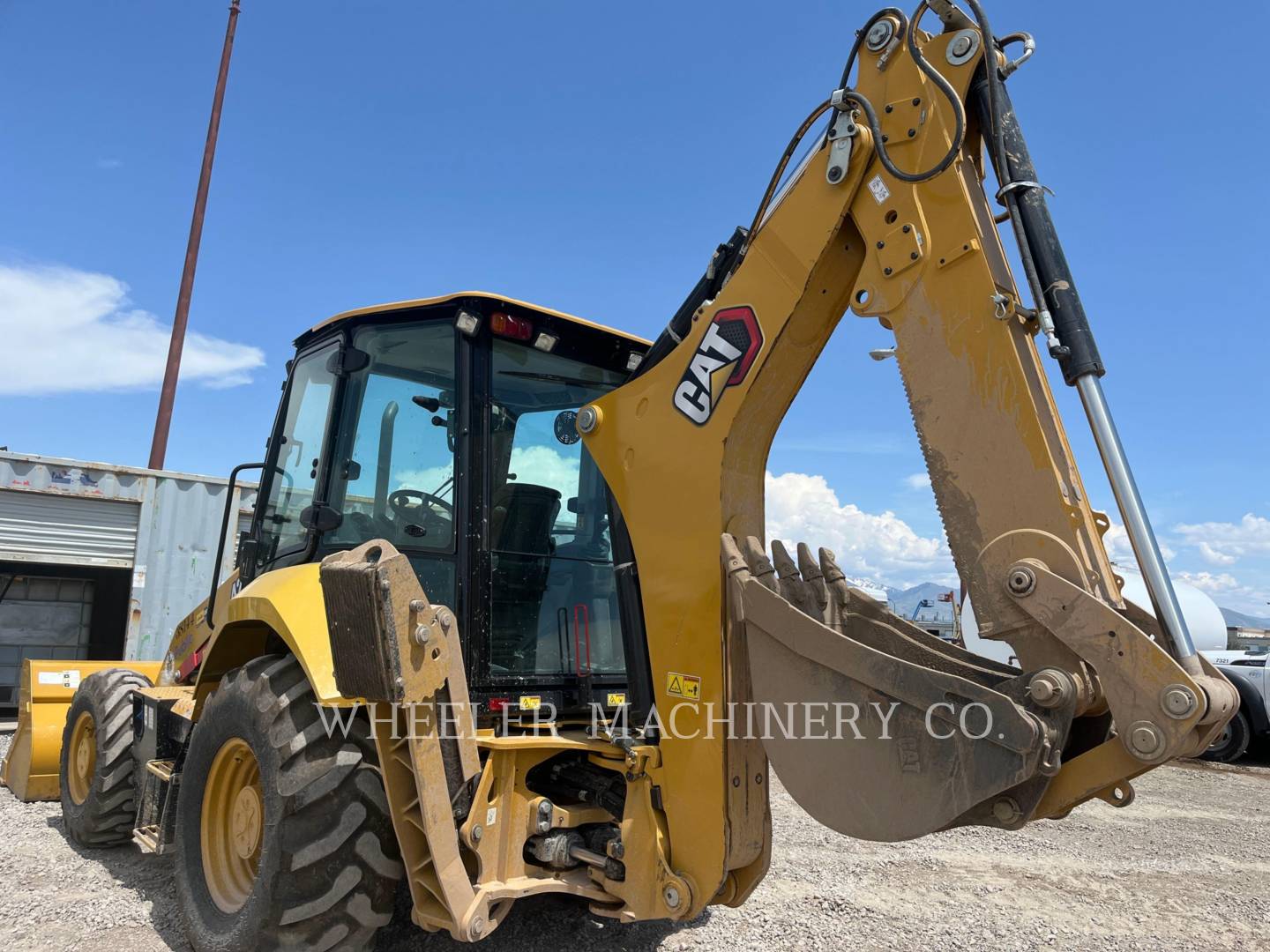 2022 Caterpillar 420 Tractor Loader Backhoe